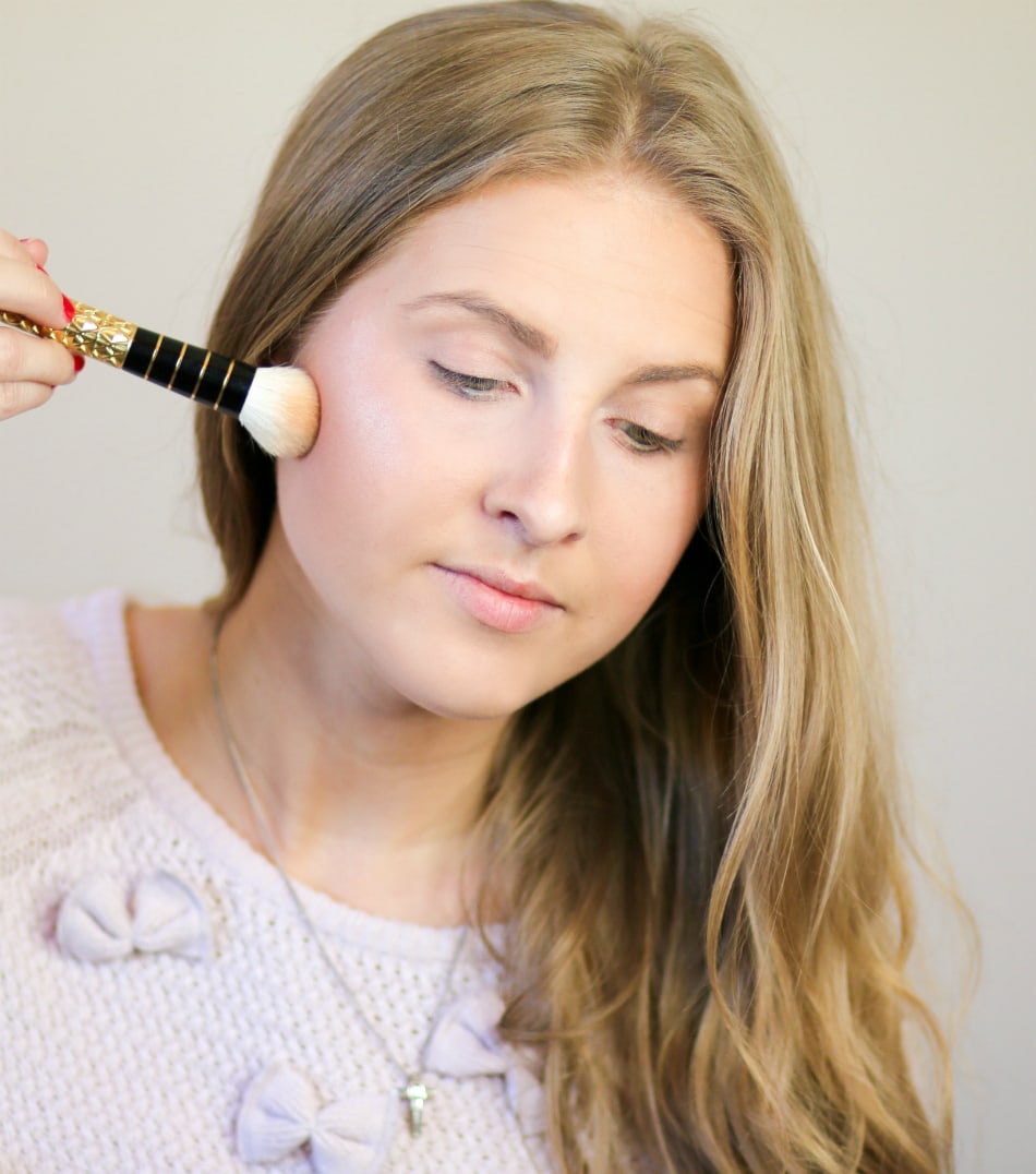 Natural Christmas makeup tutorial by beauty blogger Ashley Brooke Nicholas using only drugstore makeup from Target.