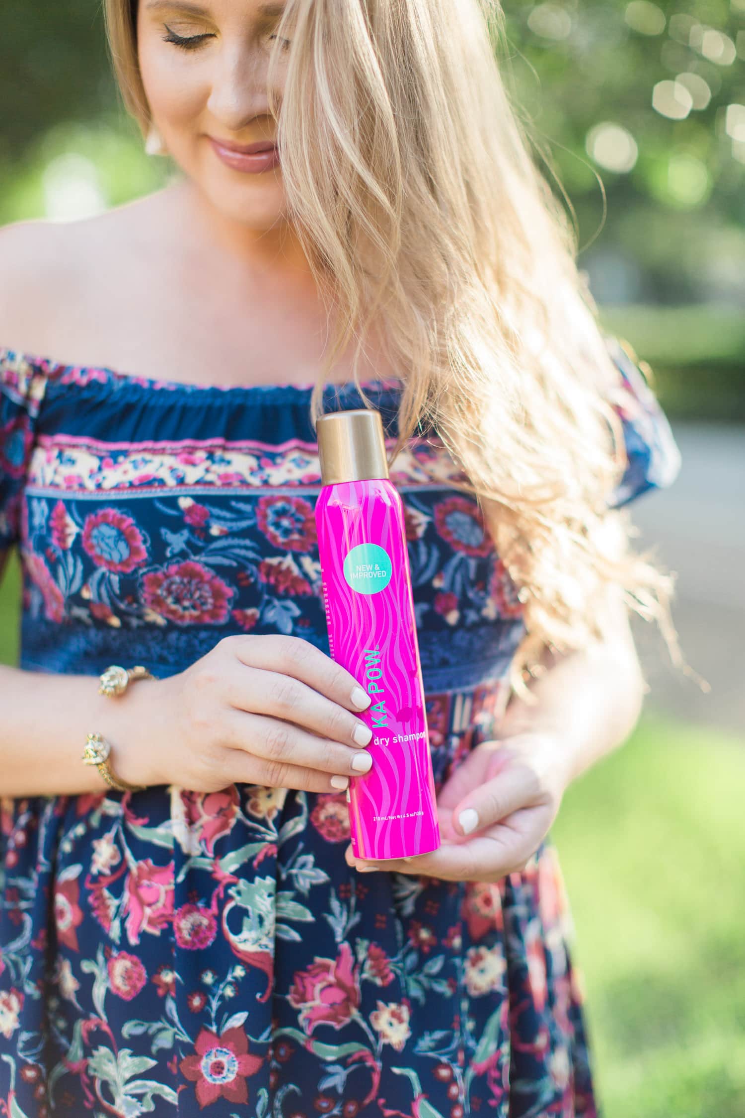 beat the heat with summer essentials, how to use dry shampoo beauty blogger, summer sundress ashley brooke nicholas